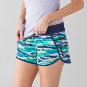Lululemon Tracker Short III Seven Wonders Multi Hero Blue Green Lined